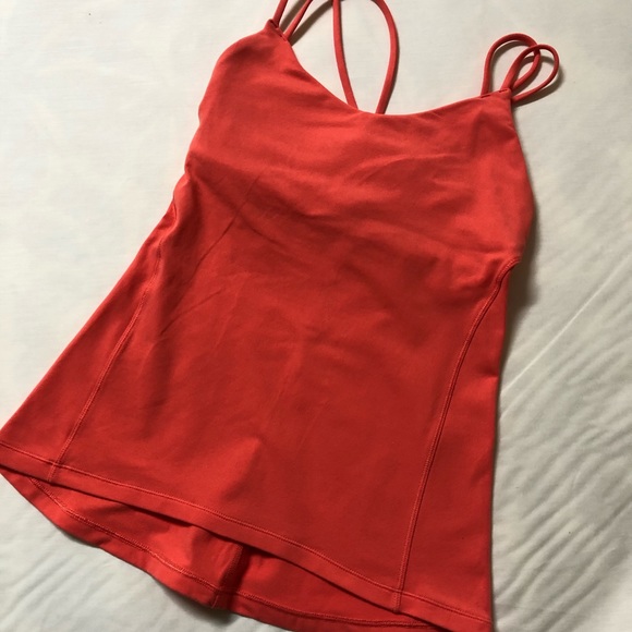 Lululemon sunset flow tank in cape red, size 6 - Picture 4 of 7